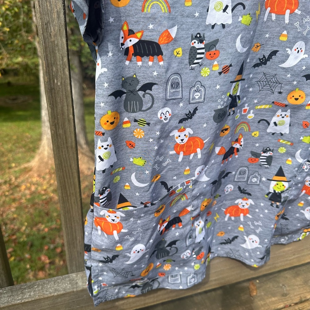 Halloween Animals in Costumes Scrub Top - White Cross - Small - Scrubs - Picture 4 of 8